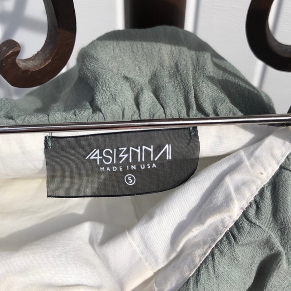 Nordstrom off the shoulder crop top! - Picture 6 of 6